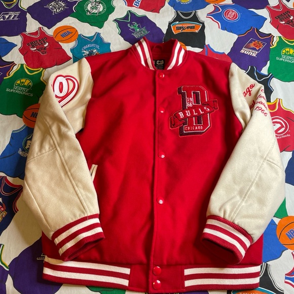 NBA Ultra Game Chicago Bulls Varsity Letterman Jacket - Picture 2 of 7